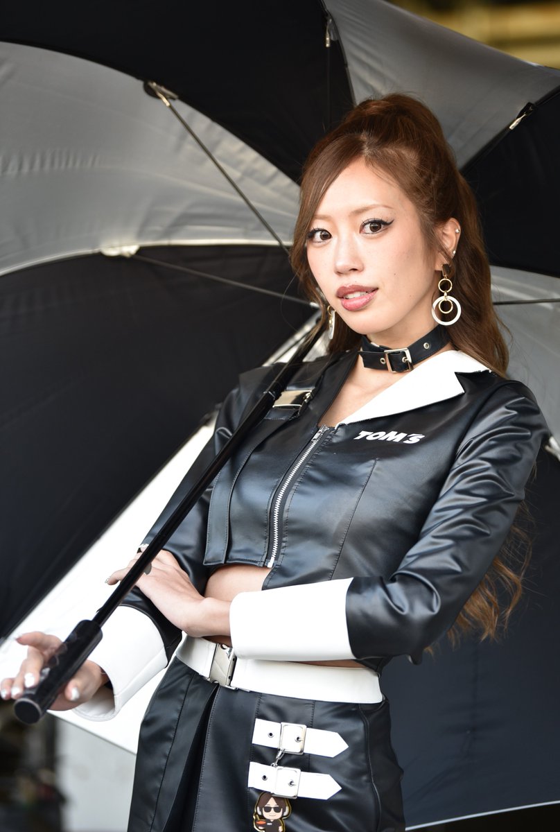 Ob5iZGIdmP96024's tweet image. 写真対応ありがとうございました。
かこさん最高～！
#央川かこ 
#スーパーフォーミュラ
#JAFGP
#鈴鹿サーキット