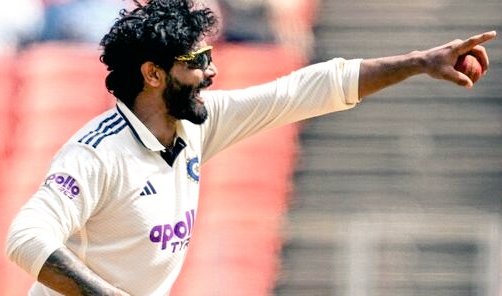 Knowledge0610's tweet image. Most wickets for India in Home Tests against South Africa ( #IndVsSA ) 

⭐ Ravindra Jadeja : 46*
⭐ Ravichandran Ashwin : 46
⭐ Harbhajan Singh : 42
⭐ Anil Kumble : 39
⭐ Javagal Srinath : 21