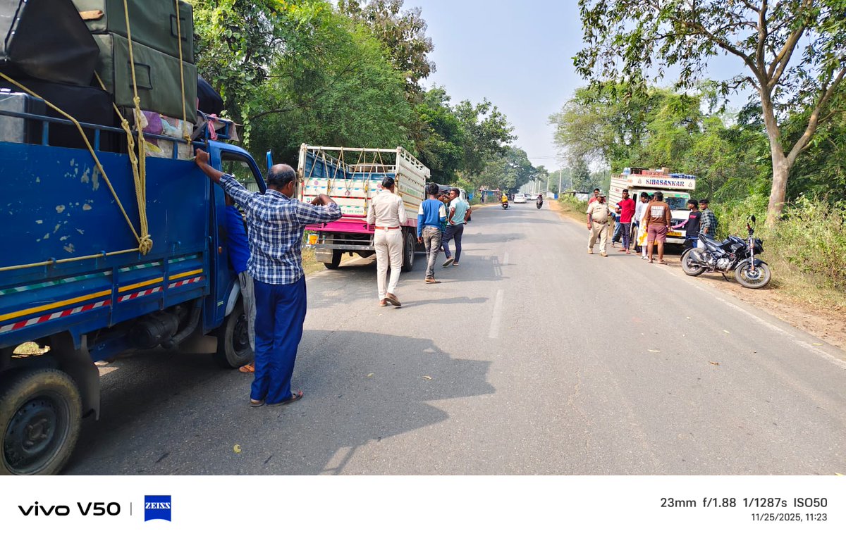 Joint enforcement against road safety rule violations was carried out by the RTO Bhadrak enforcement team in coordination with Bonth PS on the 10th day of the Zero Fatality Fortnight.
<a href="/DM_Bhadrak/">District Administration,Bhadrak</a> <a href="/STAOdisha/">State Transport Authority, Odisha</a>