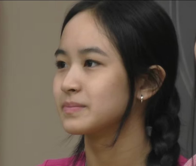 hvnlycapricee's tweet image. cap’s beauty is really simple but it’s the look na hahanap-hanapin mo 

ay wait may watermark 

WEGOT TUE CAPRICE
#PBBCollab20Network