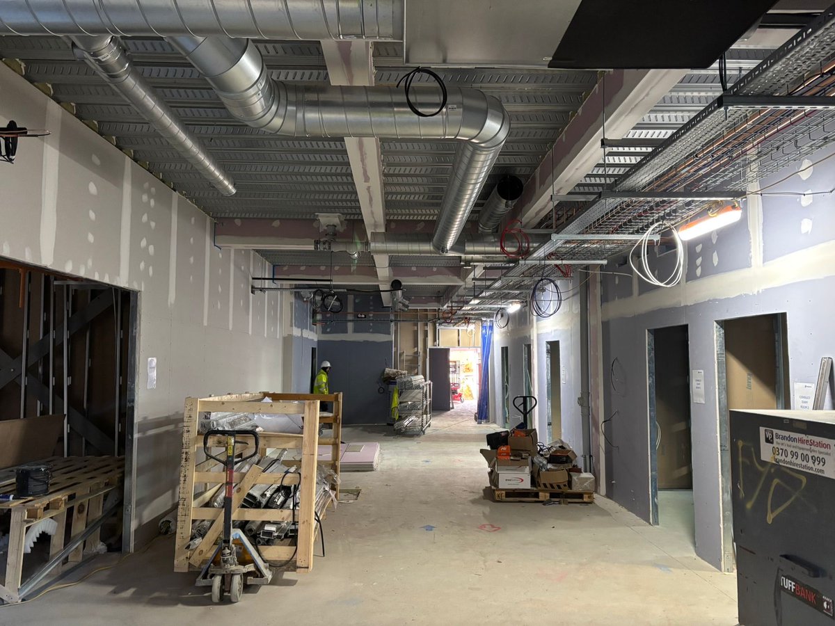 The apartments at Didsbury Point are nearing completion and the ground floor medical centre is well underway! 🚧👷🏗️

#ManchesterConstruction #Plastering #Manchester #Construction #Project #Apartments #ManchesterApartments