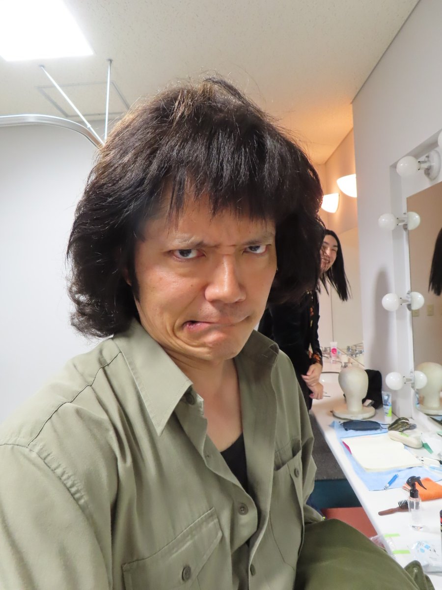 文学座地方公演『昭和虞美人草』
いよいよ最後の地・高知にやってまいりました。
楽屋では、これまで巡ってきた各地での出来事を振り返りながら、あらためて“1ステージずつ積み重ねるごとに芝居が育ってきたんだな”という思いを共有していました。
明日いよいよ最後の公演です。