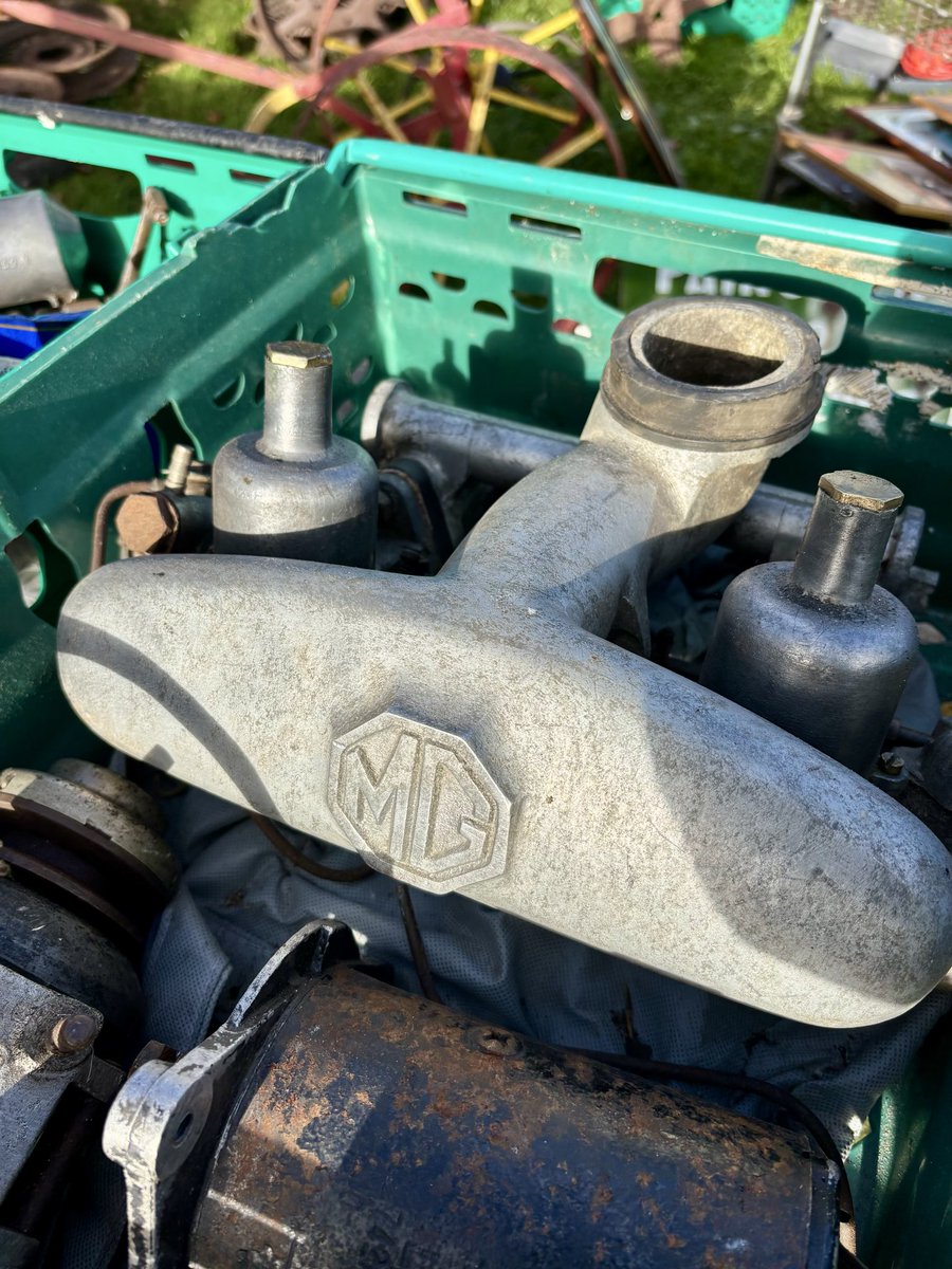 TopOfTheTower's tweet image. Out and about in the #Mini recently and dropped into an Autojumble in Kildare. Loads of interesting stuff on offer if you're an anorak like me....