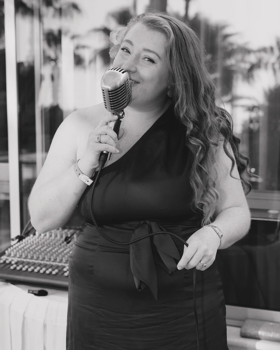 rubythejazzdiva's tweet image. First Destination Wedding 🌍

Graham &amp;amp; Liz invited me to Cyprus in October to sing for special day, full of sunshine, jazz and so much love. So grateful to have been part of their story. 🤍

Bookings open for 2026–27 (UK + destination)!

#rubyrobinsonmusic #DestinationWedding