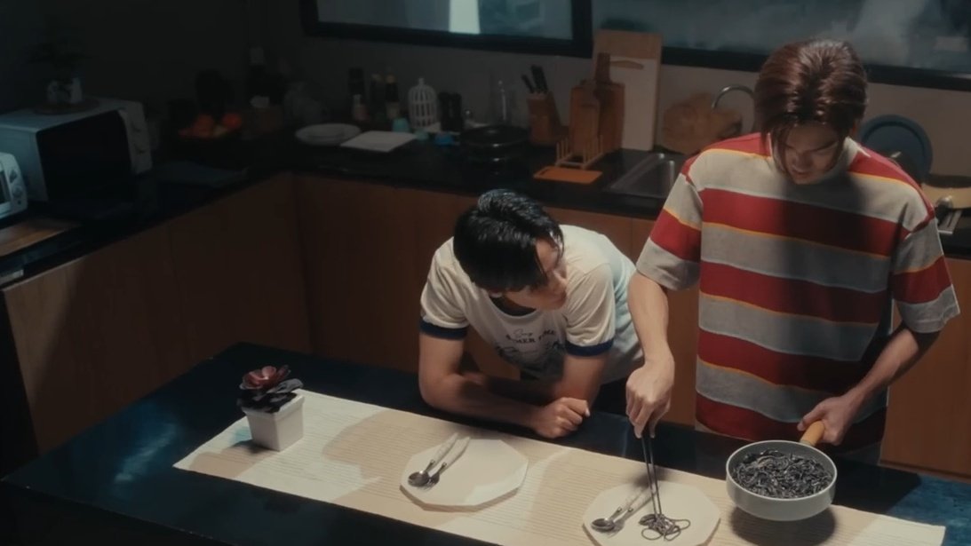 gvnsthetic's tweet image. jumark being domestic added 100 years to my life you don&apos;t understand

JUNIORMARK NEXT VIBES 2026
#GMMTV2026