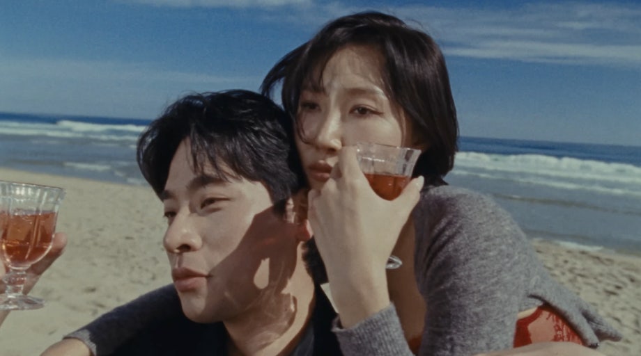 hwasacharts's tweet image. Songs released in 2025 with the highest 24 hours unique listeners peak on MelOn TOP 100:

#1. Golden by HUNTR/X — 448,107
#2. Too bad by G-DRAGON — 359,625
#3. Good Goodbye by #HWASA — 300,304* 

*it is still gaining listeners every hour