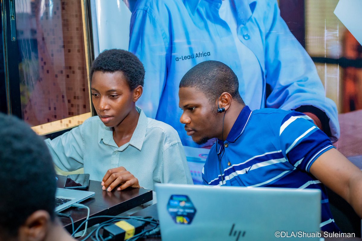 DataLead_Africa's tweet image. Our participants are currently learning R programming in the Data Analytics Bootcamp! From cleaning data to building predictive models, they are gaining the tools to make smarter, data-driven decisions. 

Register for the 2026 Bootcamp.

dataleadafrica.com/courses/data-a…

#tech #bootcamp