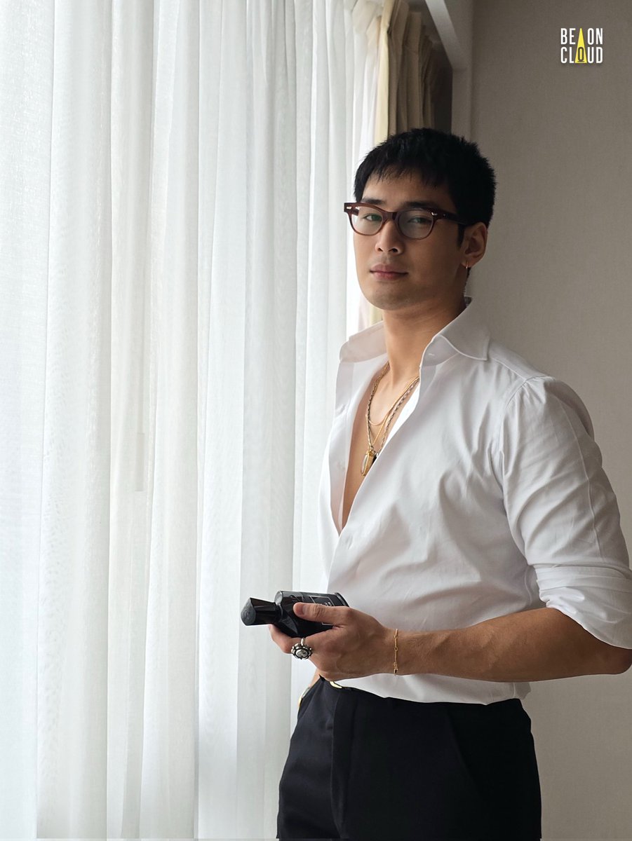 Nattawin24's tweet image. My handsome baby 😍

#HouseOfCreed #CreedMalaysia #PavilionKL #PKLChristmasChorus
#ApoNattawin