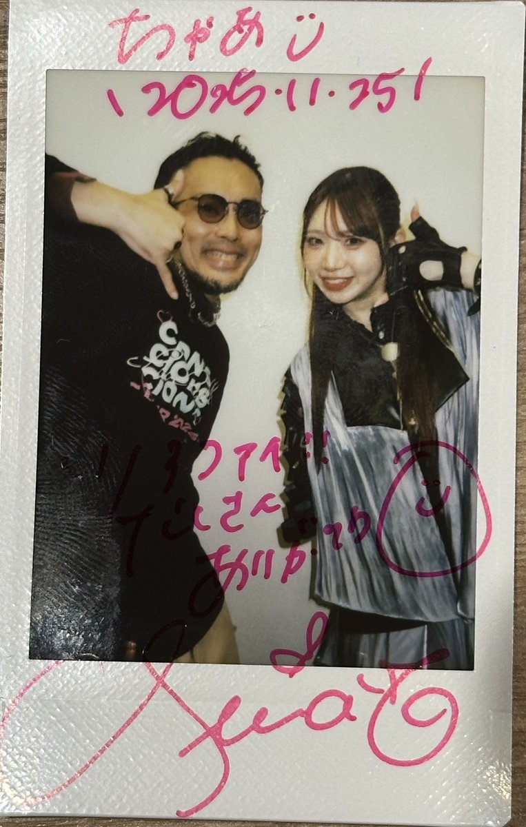 sugardevil44's tweet image. シーオン ラブコツアー
聖奈さんとのチェキ
ツアーを駆け抜けた喜びを分かち合いました。
ありがとう！！