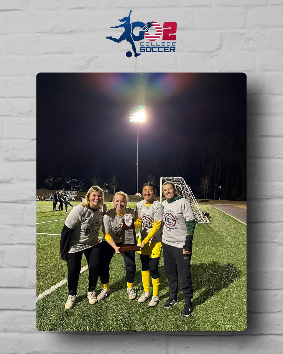 G2CollegeSoccer's tweet image. 📸 | A great photo of Go 2 College Soccer client Elle Sarter after picking up the CAC Conference title.

Elle picked up two defensive player of the week awards throughout the season as well.

Well done Elle and keep making us proud!!

#ConferenceChamps
#Go2Community…