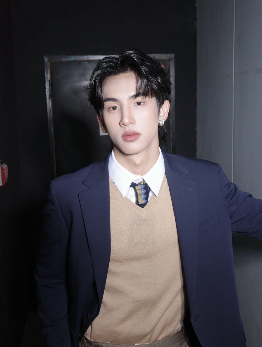 naneng_jaa's tweet image. หล่อ หล่อ หล่อ หล่อ หล่อ หล่อ หล่อ หล่อ

ใช้คำว่าหล่อได้เปลืองมาก

MAGIC VIBES MAXIMIZED X SJ

#GMMTV2026
#GMMTV2026XSurfJava
#swensurf @swensurf