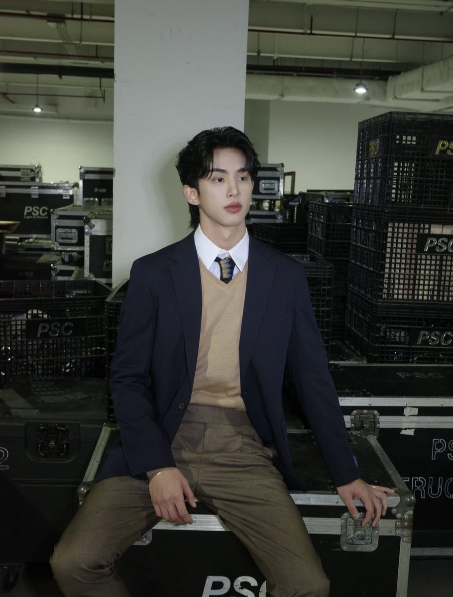 naneng_jaa's tweet image. หล่อ หล่อ หล่อ หล่อ หล่อ หล่อ หล่อ หล่อ

ใช้คำว่าหล่อได้เปลืองมาก

MAGIC VIBES MAXIMIZED X SJ

#GMMTV2026
#GMMTV2026XSurfJava
#swensurf @swensurf