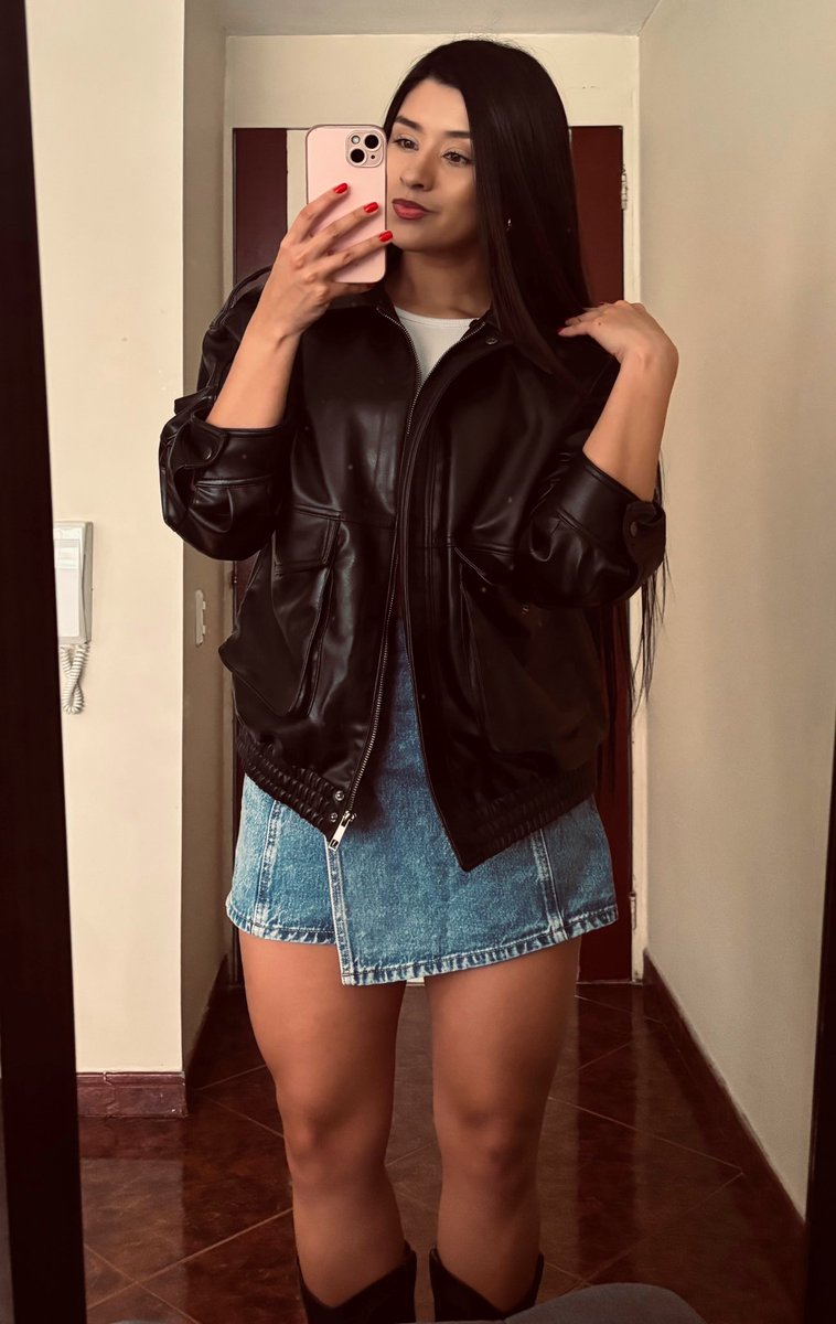 sofiaml12_'s tweet photo. 👋🏻🖤 https://t.co/gjcwkLnuEB