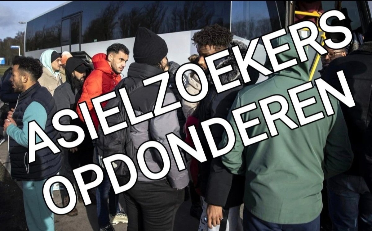 BsrRidderk26179's tweet image. Voor degenen die op #d66 hebben gestemd,  dit is de partij die dat tuig, die #lisa in #Amsterdam vermoorde, naar ons land haalde. 
Dus ook bloed aan de handen die op d66 hebben gestemd !!! 🤮🤮🤮🤮
