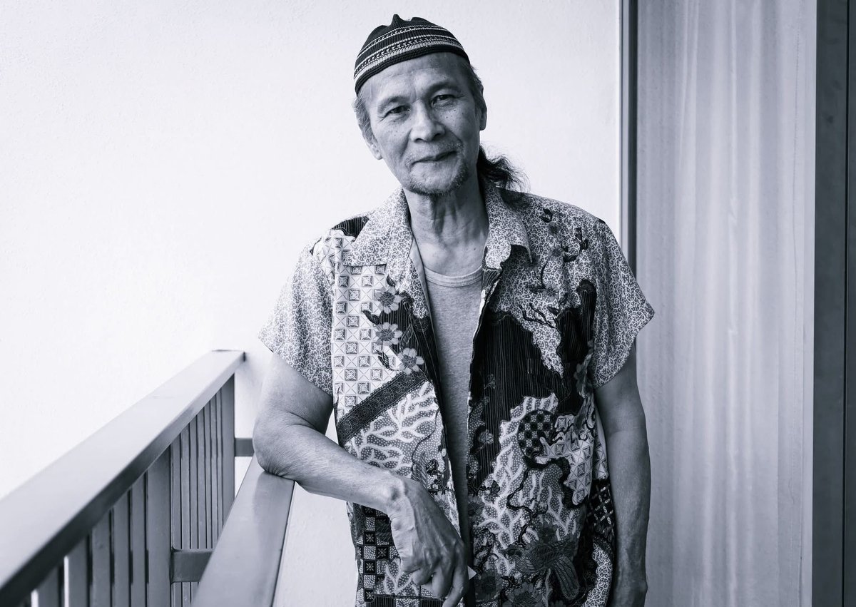 Pelakon Dharma Harun Al Rashid meninggal dunia ketika tinggal bersendirian dirumahnya di Wangsa Maju, KL,

Ia disedari anak kedua pelakan veteran itu Muhammad Al Syafiq, 36 yang baru sampai rumah mereka kira-kira jam 9.10 malam tadi.