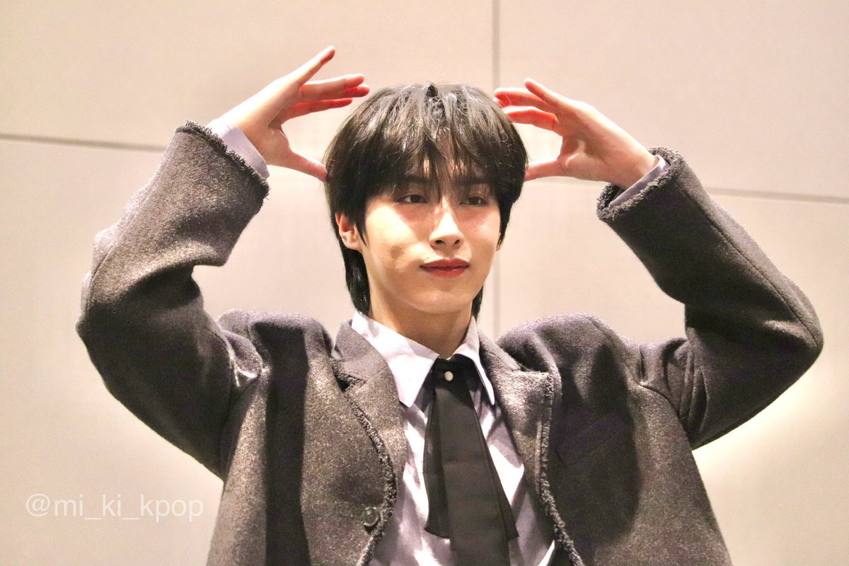 mi_ki_kpop's tweet photo. 251124 도쿄 펜사

#원어스 #시온 #ONEUS #XION https://t.co/fTC2UmcjYf