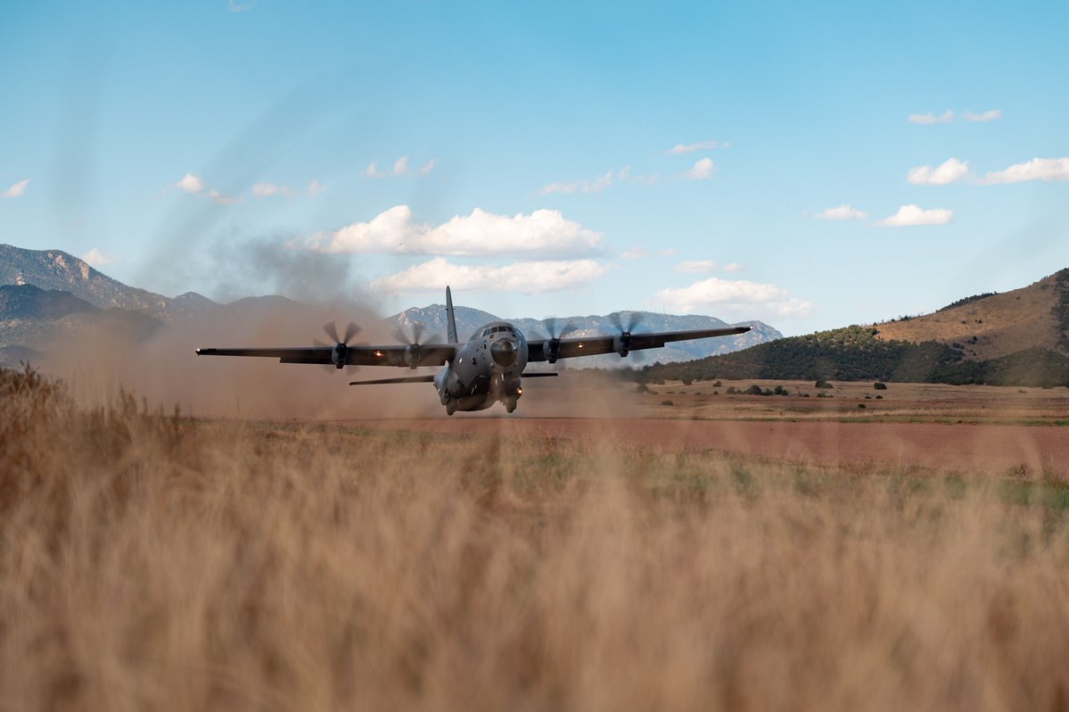 CombatControlFn's tweet image. and executing advanced tactics, techniques, and procedures for air-ground integration.

#CombatController #WeaponsSchool #C130J