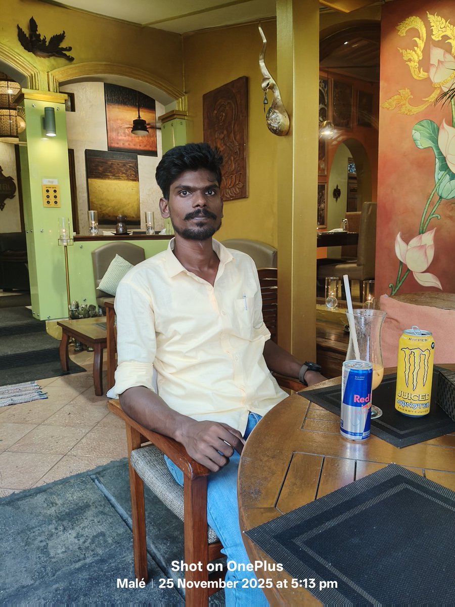 Ranjith7Ganesan's tweet image. ஓயாமல் 🌐🏃🏻‍♂️ உபயோகமாக ஓடிக்கொண்டிரு இந்த உலகம் #nofilter ஒரு நாள் உனக்காக நிற்கும் அவ்வளவு தான் வாழ்க்கை #MakeitSimple 😎🤏🏻 எதையும் எளிதாக ஏற்றுக் கொள். #KGR⚡🧡✍🏻