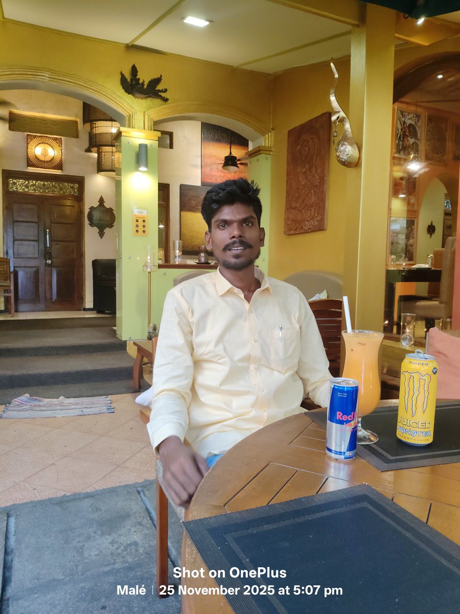 Ranjith7Ganesan's tweet image. ஓயாமல் 🌐🏃🏻‍♂️ உபயோகமாக ஓடிக்கொண்டிரு இந்த உலகம் #nofilter ஒரு நாள் உனக்காக நிற்கும் அவ்வளவு தான் வாழ்க்கை #MakeitSimple 😎🤏🏻 எதையும் எளிதாக ஏற்றுக் கொள். #KGR⚡🧡✍🏻