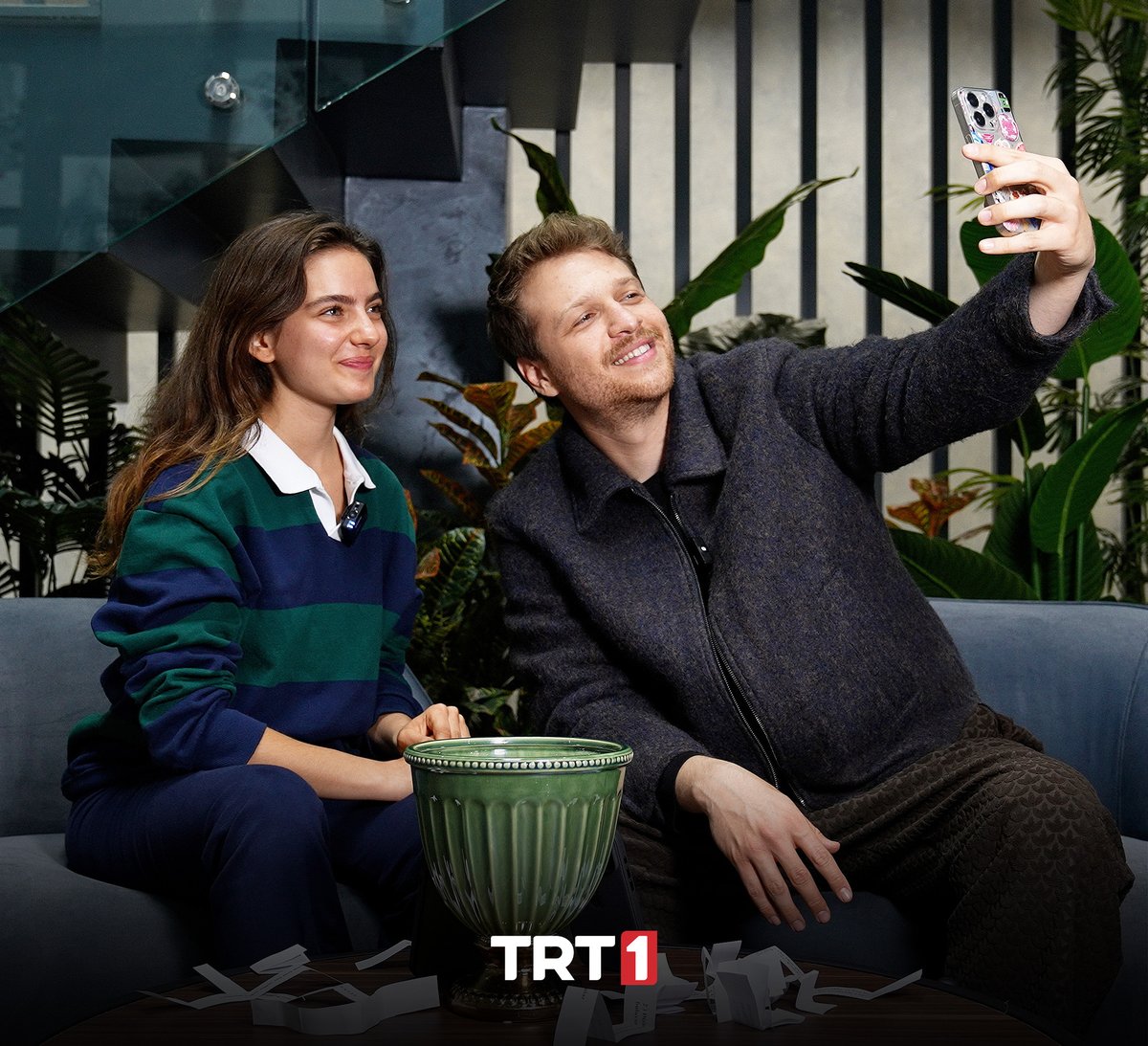 Geliyor gelmekte olan! 🎉

Ava Yaman ve Burak Yörük, sizden gelen soruları yanıtladı.
Yarın 17.30’da TRT 1 YouTube kanalında buluşuyoruz!

🔔 Abone olmayı ve bildirimleri açmayı unutmayın:
youtube.com/trt1

#OrEl