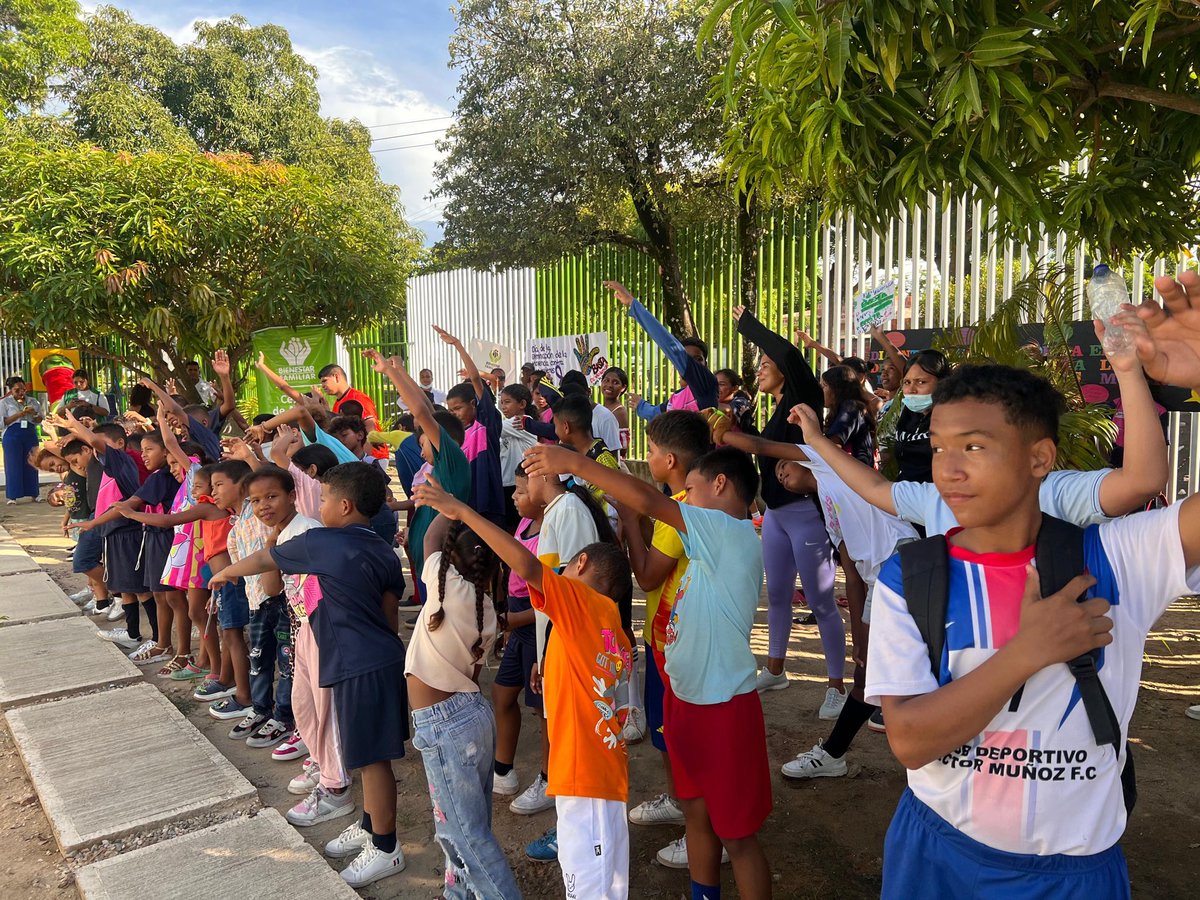 ICBFColombia's tweet photo. #BienestarCesar | En la Casa #AtrapasueñosParaLaVida Chiriguaná conmemoramos el #25N con una jornada de actividad física, autocuidado y protección.  «Mi cuerpo merece respeto y cuidado». ¡Todas merecen vivir sin violencias!
#ColombiaSinMachismo #ElCaminoEsElCambio https://t.co/7N2dRNeA47