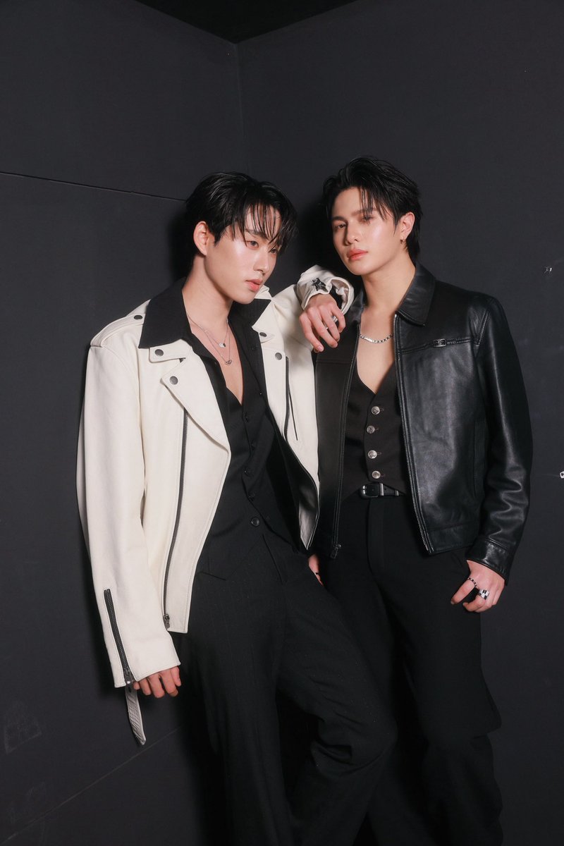 YouManiacSeries's tweet image. จากความสัมพันธ์บ้าๆ กลายเป็นรักแทบบ้า ❤️‍🔥

You Maniac เดี๋ยวจะรักซะให้บ้า
🎥 youtu.be/fFL2mStp0p0 

#YouManiacSeries
#GMMTV2026 
@Williamjkp1 @EstRvp