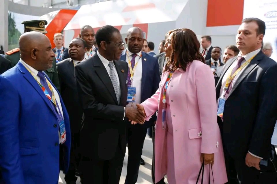 dos_santos244's tweet image. Excellence Mr #president Felix 
#rdc #angola #affaire #africa