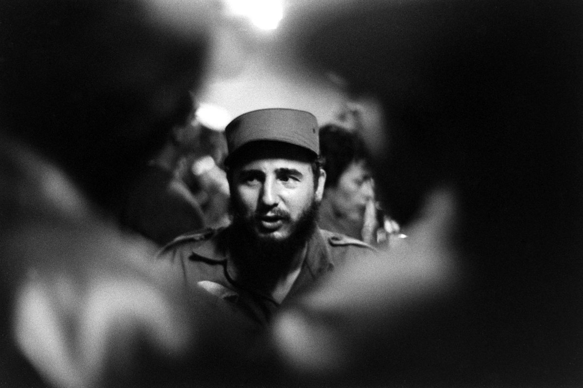🇨🇺El 25 de noviembre de 2016 el mundo despedió al Comandante en Jefe Fidel Castro Ruz, el hombre que convirtió un país en faro de dignidad y resistencia antiimperialista.

Su legado nos acompañará por siempre.
#100AñosConFidel