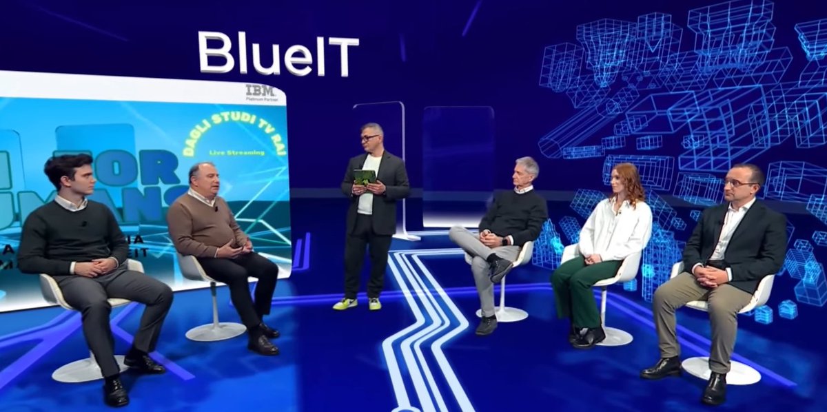 GiovannaDiTroia's tweet image. L&apos;#IA reinventa i processi cognitivi e crea sfide nuove nell&apos;uomo, immaginiamo un nuovo umanesimo in cui la tecnologia sia al servizio dell&apos;uomo e che estenda e potenzi le sue capacità 

🎙️Girolamo Marazzi| Founder &amp;amp; CEO @blueit_news 

⏩bit.ly/ai-for-humans2…
#AIForHumans #ad