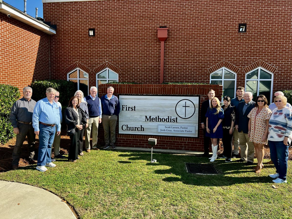 RepMichaelGuest's tweet image. My staff and I enjoyed participating in Brandon First Methodist’s Santa’s Soup Kitchen. This is one of our favorite Christmas traditions, and we are thankful for their support of our community.