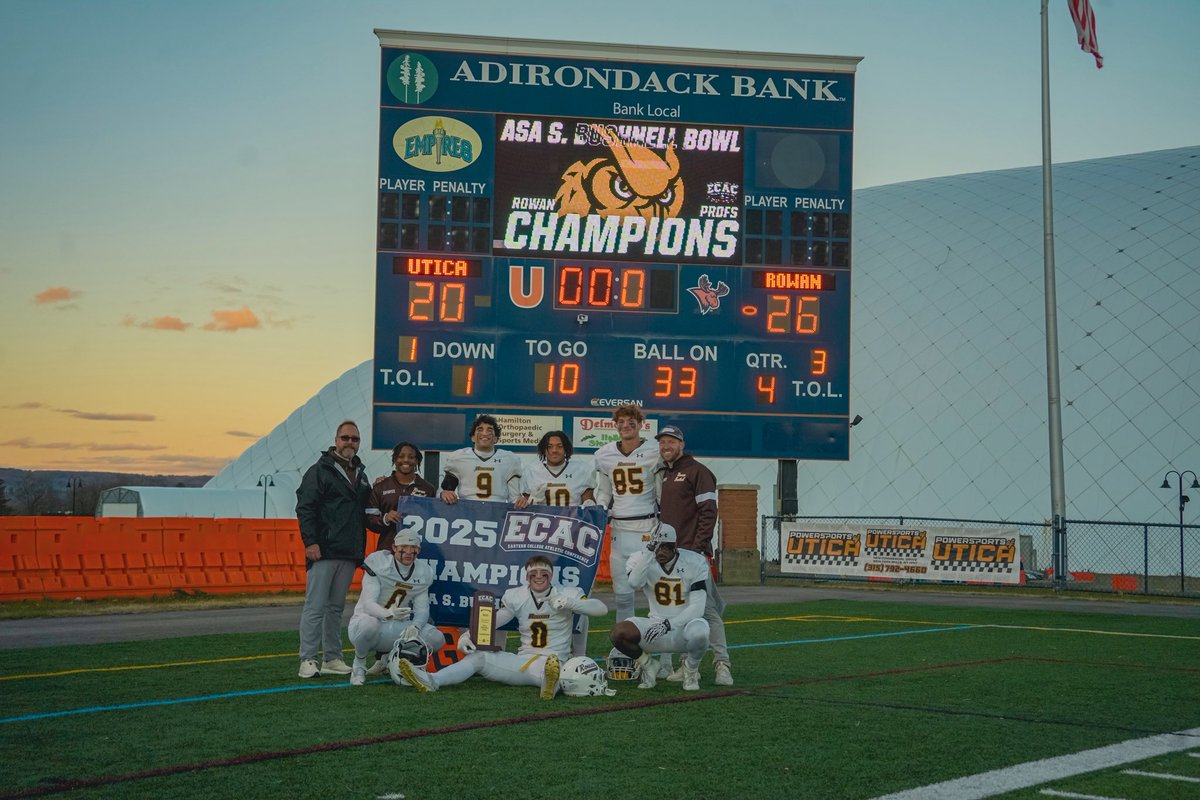 Rowan_Football's tweet image. Champions Never Felt So Good 💪🏆

#d3fb