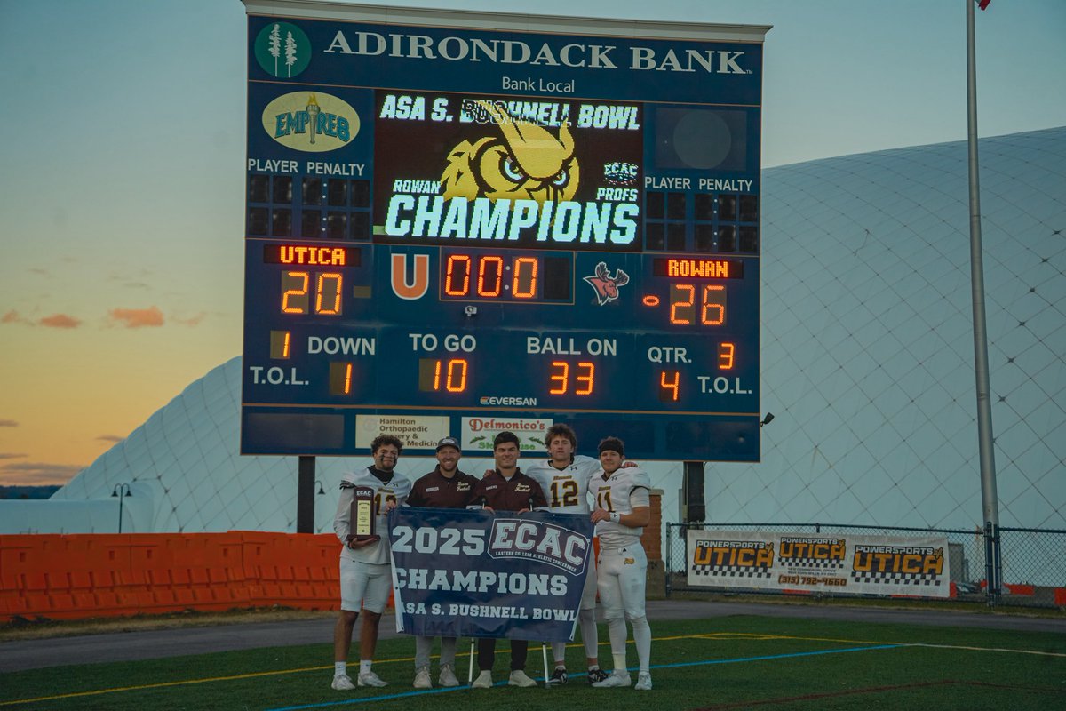 Rowan_Football's tweet image. Champions Never Felt So Good 💪🏆

#d3fb