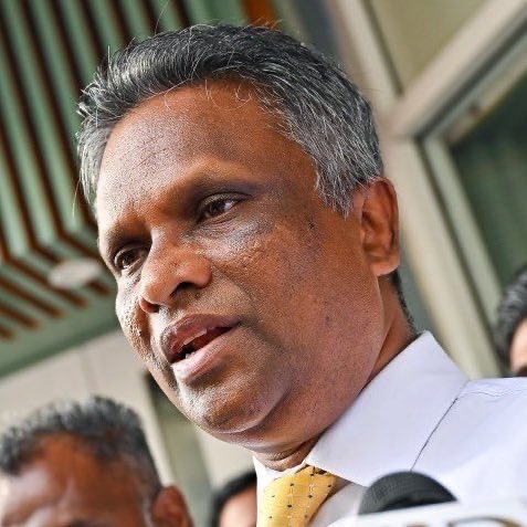 According to internal PNC sources, Muizzu urged <a href="/adamazim/">Adam Azim, Mayor of Male’ City</a> to secure a victory in MDP primary, promising to field a very weak PNC candidate in the actual election to ensure an easy win for Azim.

Muizzu is said to believe that only Azim will govern in line with his preferences.