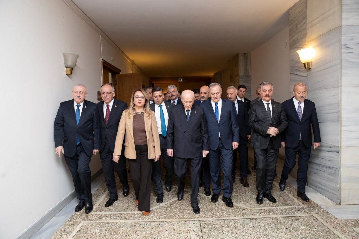 📍TBMM

Genel Başkanımız Sayın Devlet BAHÇELİ Beyefendi 25/11/2025 tarihli grup toplantımızı gerçekleştirmek üzere Gazi Meclise teşrif ettiler.