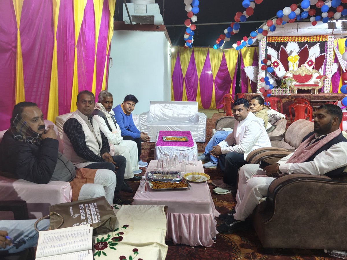 मेरे विधानसभा क्षेत्र 309 रूधौली के अन्तर्गत बेनियापुर में श्री शत्रुघ्न चौधरी जी के यहां वैवाहिक समारोह में सम्मिलित होकर परिजनों को बधाई एवं शुभकामनाएं प्रेषित किया।!
