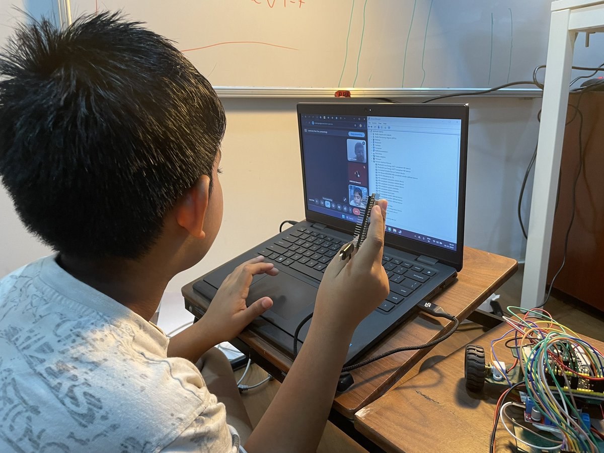 CaptVenk's tweet image. Shoutout to @phpandya28 for patiently clearing Laksh’s doubts on the latest build and even introducing him to the MATLAB simulator.