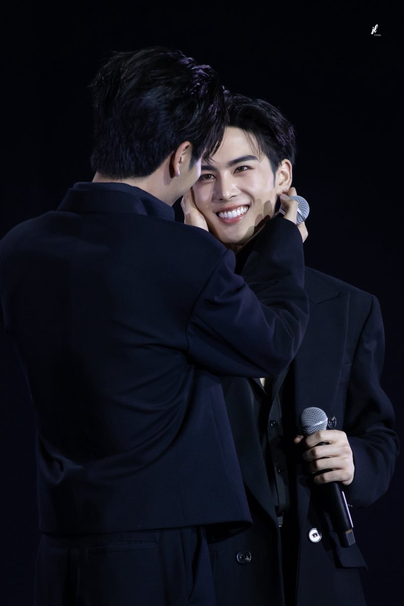 Jetaime_xx4's tweet photo. ก็น้องน่ารักขนาดนี้ เลยอยากเล่นด้วยกันไปตลอด ☺️🤍

PERTHSANTA LUMOS 2026  

#GMMTV2026 
#TheSpookyLoveTale
#เพิร์ธแซนต้า #PerthSanta https://t.co/gp8Ck0wLfa