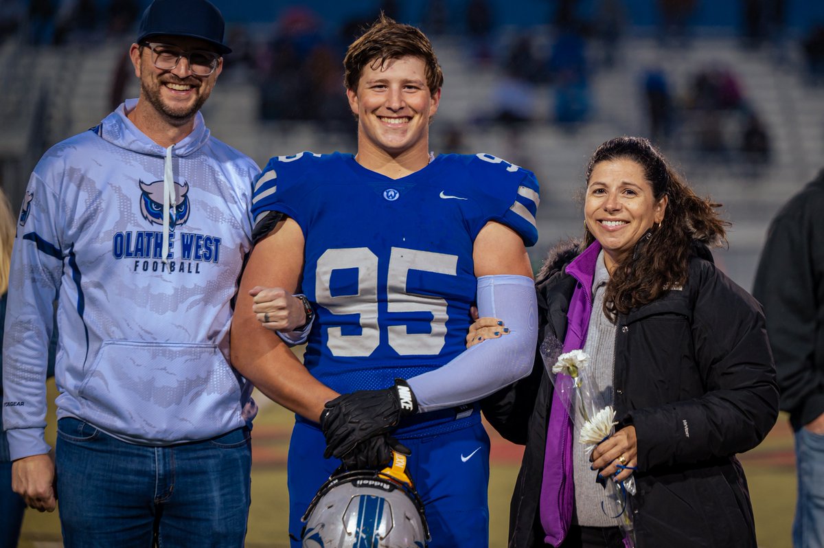 ConnorOwls65's tweet image. Thankful for all my teammates, friends, and family who helped make this senior season great. 
My senior stats:
91 total tackles
54 solo
2 sacks
9 TFLs
1 FF/FR
1 blocked punt
2 pass breakups
90 KR yards, 22 long
@OWFootball #pushtherock @ElevateRecruits @jeremycrabtree #grit…