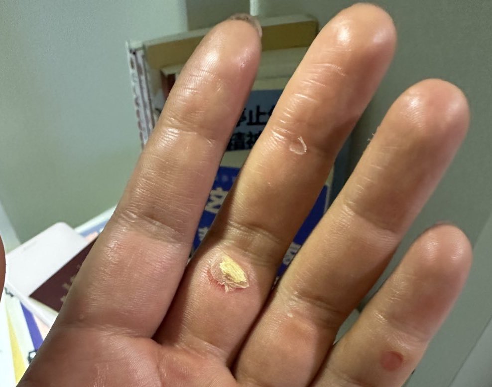 福利姬胖虎分享的黄推图片1 - 网红私拍内容