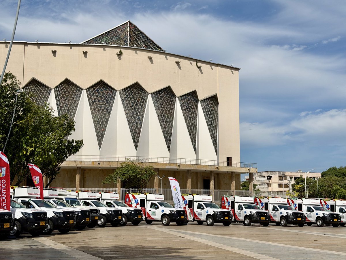 ¡Ambulancias días! 

Hoy le entregamos 20 ambulancias nuevas a nuestra gente del Atlántico. 

¡MÁS salud! 🚑🙌🏼