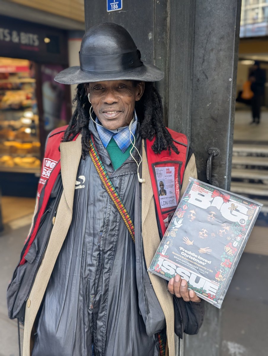 One the first day of the Big Issue Christmas series <a href="/BigIssue/">Big Issue</a> #easton #whitecity #shepherdsbush #bushw12 Easton on good form as ever at White City tube!