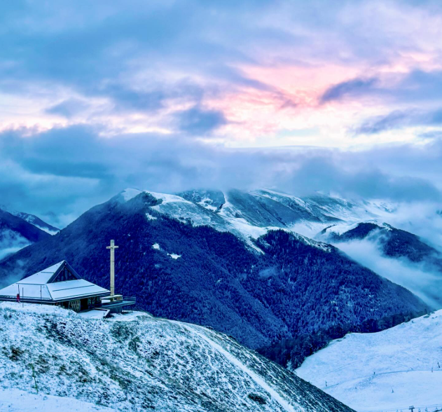 FreeRangeChalet's tweet image. POWDER ALERT

Are you signed up for our Powder Alert emails?

Latest one is falling into inboxes right about now, just like the snowflakes landing in the Pyrenees

There's Snow News, Train News &amp;amp; how you can combine both News

Sign up Here:- thefreerangechalet.com/contact-us

#PowderAlert