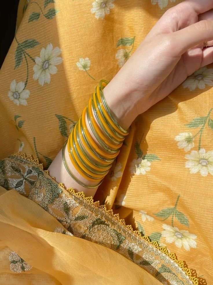 AnHeartist's tweet image. Oh! How I love being a woman 💛