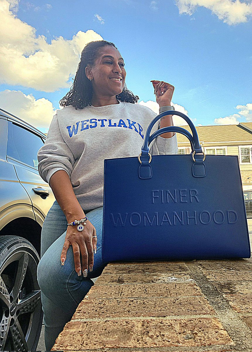 MsTedu's tweet image. I have so much to be thankful for in this season! May Yahweh continue to shine through me in every room I enter.

✨️ Colossians 3:23