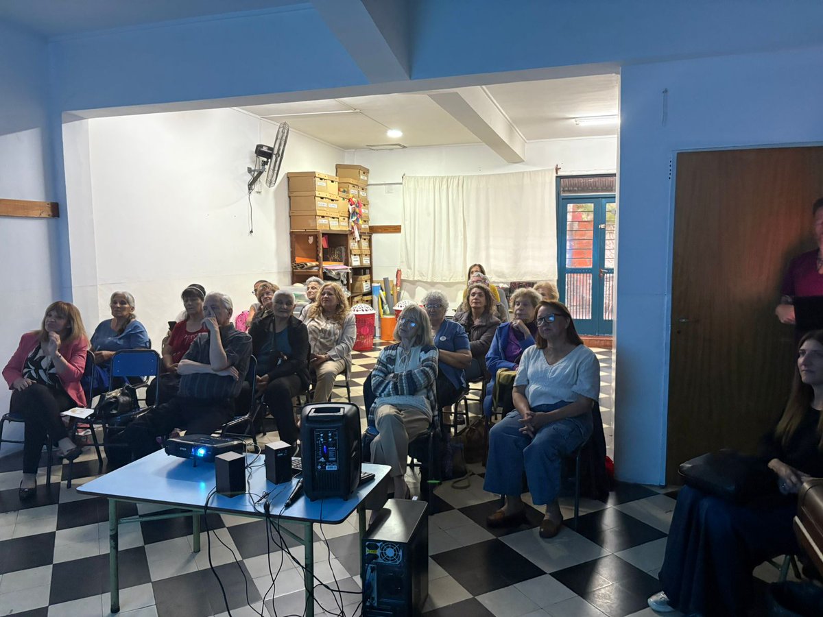 Por medio de la Mesa de Trabajo de Personas Mayores de la <a href="/unlp/">UNLP</a> junto a la Biblioteca Euforión, realizamos el Taller para visibilizar la Artritis Reumatoidea, presentado por el Grupo A.M.A.R. La Plata (Ayuda Mutua Artritis Reumatoidea).
unlp.edu.ar/institucional/…
¡Muchas gracias! 🥰