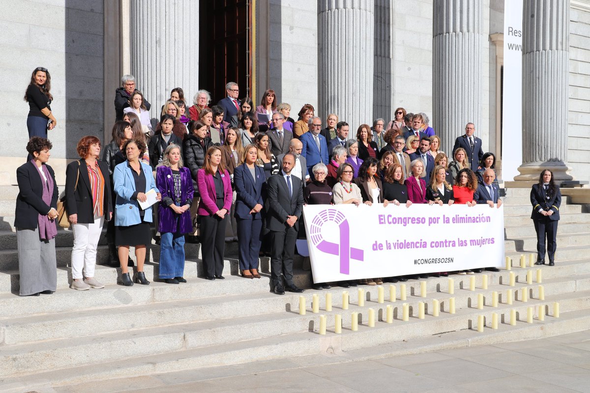 🟣 Bidea ireki zutenak gogoan, emakumeen eskubideen alde borrokan jarraitzen dugu kalean zein erakundeetan! #A25

En las instituciones y en la calle. Trabajamos por los derechos de las mujeres para erradicar las mil caras de la violencia machista. Hoy con más convicción si cabe✊