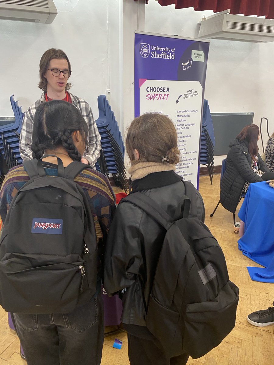 Thank you to all the Universities, Colleges, Army, employers, alumni and apprenticeship providers who supported our KS4 &amp; 5 Futures fair this morning. Wonderful to see so many students engaged in conversations about their future aspirations. #Careers #InspiringTheFuture