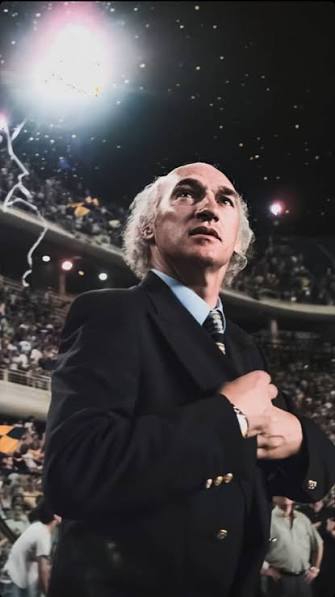<a href="/Trozco1/">Leo Brockman</a> 3 torneos locales y 3 internacionales del 98 al 2001
Se fue, volvió y ganó Apertura, Libertadores e Intercontinental 2003
Que no lo comparen más