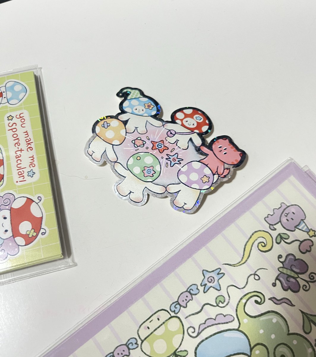 งานที่สั่งผลิตกับร้าน #octreview มาแล้วววว ร้านปริ้นดีมากกก สีดสดถูกใจ แอดมินตอบดี แถมมีของแถมด้วย 🥹 ใครสายผลิตแล้วอยากสั่งแบบขั้นต่ำไม่เยอะ แนะนำเลยค่า ดีมั่ก 🫶✨