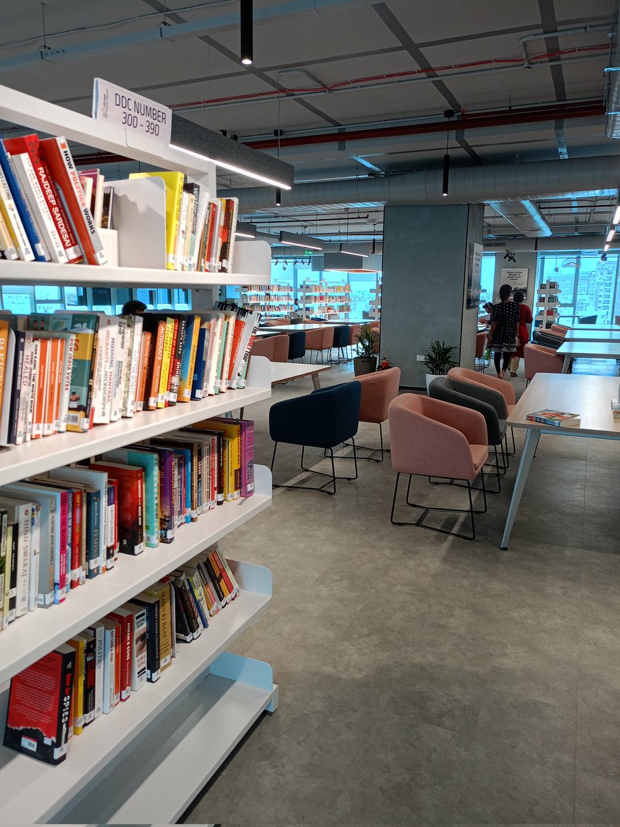 ఈ లైబ్రరీ కొండాపూర్లో ఉంది. ఈ మధ్యే ప్రారంభించారు. ప్రవేశం ఉచితం. తెలుగు పుస్తకాలు నాకు కనిపించలేదు, ఇంగ్లీష్ మాత్రం లేటెస్ట్ పుస్తకాలు ఉన్నాయి.  ఇంటీరియర్ అద్భుతంగా ఉంది. కొంత మొత్తం చెల్లిస్తే ఇంటికి కూడా పుస్తకాలు తీసుకువెళ్ళే వెసులుబాటు ఉంది.  ఇలాంటి లైబ్రరీలు చాలా రావాలని నా